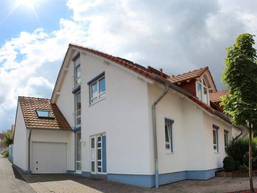 Doppelhaushälfte zum Kauf provisionsfrei 425.000 € 5 Zimmer 181 m² 257 m² Grundstück frei ab sofort Nibelungenstraße 15 A Waldmohr 66914