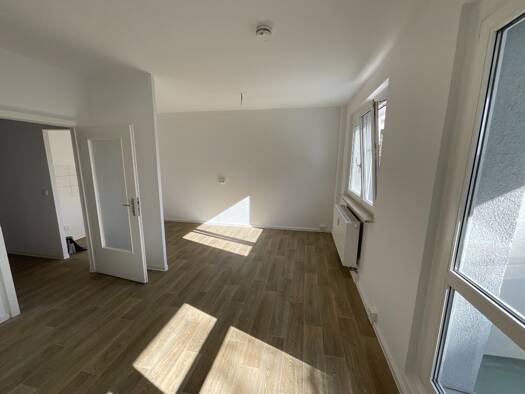WG-Zimmer zur Miete 375 € 3 Zimmer 57 m² 3. Geschoss Coimbraer Straße 2 Silberhöhe Halle 06132