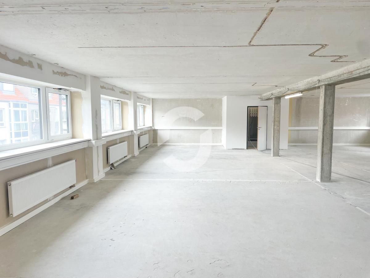 Büro-/Praxisfläche zur Miete provisionsfrei 19 € 288 m²<br/>Bürofläche ab 288 m²<br/>Teilbarkeit Feuersee Stuttgart, West 70176