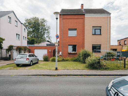 Doppelhaushälfte zum Kauf 215.000 € 7 Zimmer 140 m² 258 m² Grundstück Hermges Mönchengladbach 41065