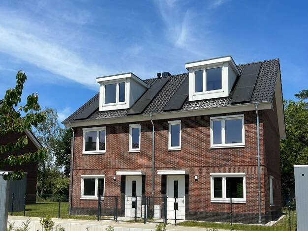 Doppelhaushälfte zur Miete - Erstbezug 1.900 € 5 Zimmer 118 m² 250 m² Grundstück Krostitz Krostitz 04509