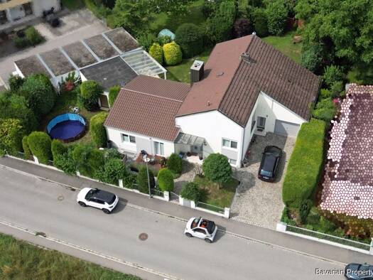 Einfamilienhaus zum Kauf 649.000 € 5 Zimmer 147,8 m² 825 m² Grundstück Straubing 94315