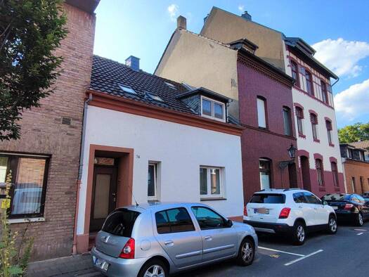 Reihenmittelhaus zum Kauf 695.000 € 12 Zimmer 285 m² 325 m² Grundstück frei ab sofort Heerdt Düsseldorf 40549