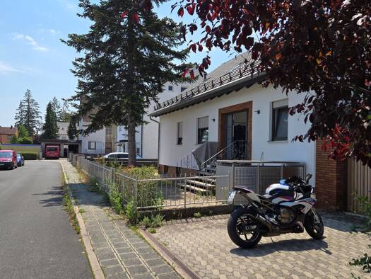 Einfamilienhaus zur Miete 2.450 € 224 m² 624 m² Grundstück Stadeln Fürth 90765