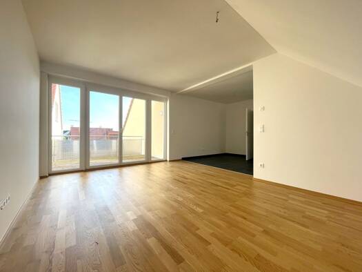 Wohnung zur Miete 990 € 3,5 Zimmer 80 m² Geschoss 2/2 frei ab sofort Baiersdorf 91083