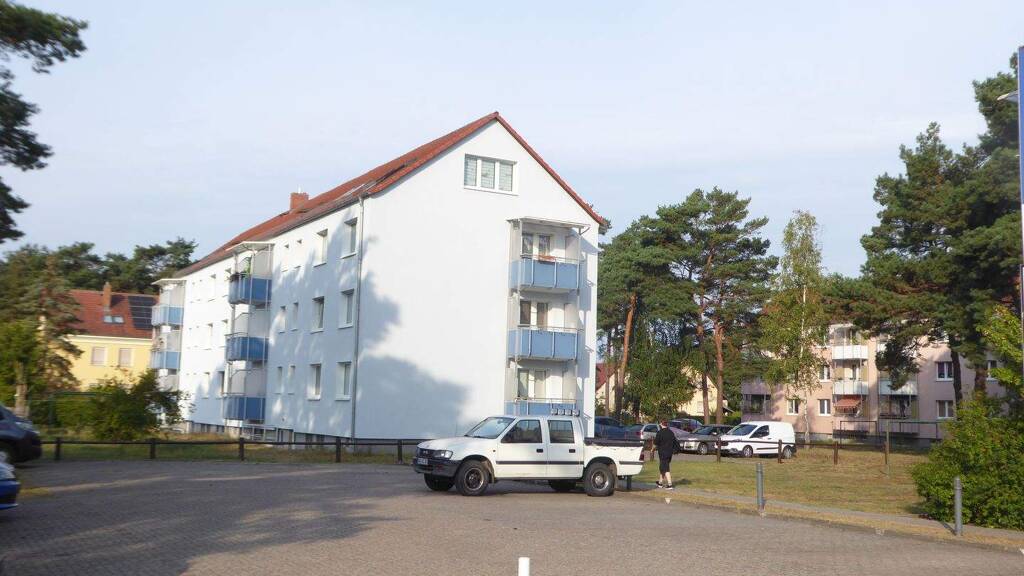 Wohnung zur Miete 370 € 2 Zimmer 48 m² 1. Geschoss frei ab sofort Oderberger Str. 13-14 Britz 16230