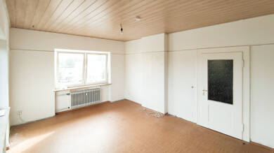 Wohnung zur Miete 385 € 3 Zimmer 96,4 m² 2. Geschoss frei ab 01.10.2025 Selb Selb 95100