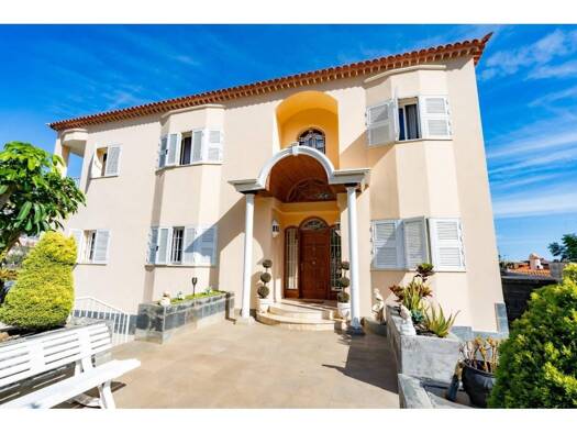 Chalet zum Kauf 1.280.000 € 5 Zimmer 320 m² 424 m² Grundstück EMETERIO PADRON CRUZ 1 Santa Cruz de Tenerife 38004