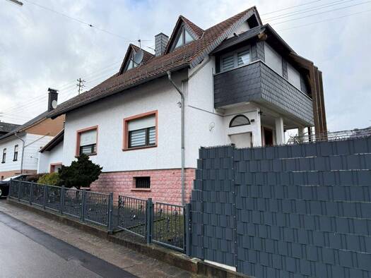 Einfamilienhaus zum Kauf 450.000 € 7 Zimmer 240 m² 678 m² Grundstück frei ab 01.04.2026 Thailen Weiskirchen 66709
