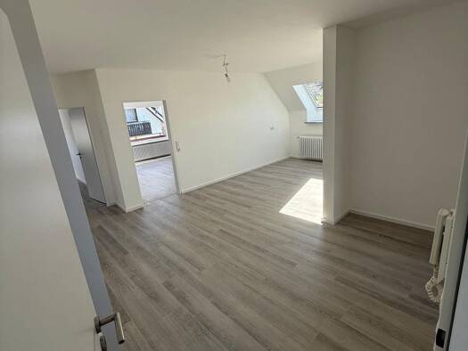 Wohnung zur Miete 1.400 € 3 Zimmer 91 m² 1. Geschoss frei ab 01.06.2026 Königschaffhausen Endingen 79346