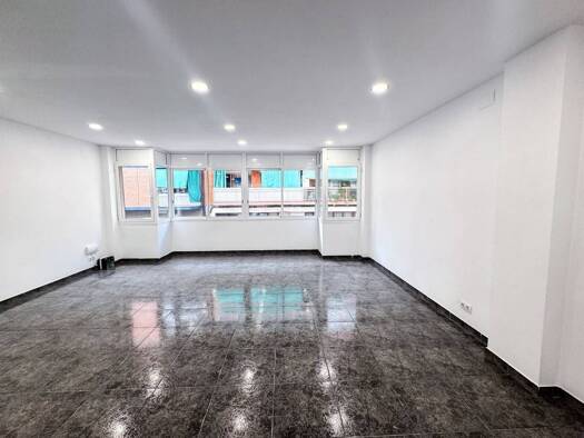 Verkaufsfläche zum Kauf 98.000 € 91 m² Verkaufsfläche Badalona 08914
