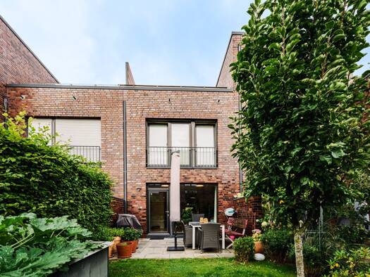 Reihenmittelhaus zum Kauf 869.000 € 4 Zimmer 124 m² 119 m² Grundstück Ravensberg Kiel 24118