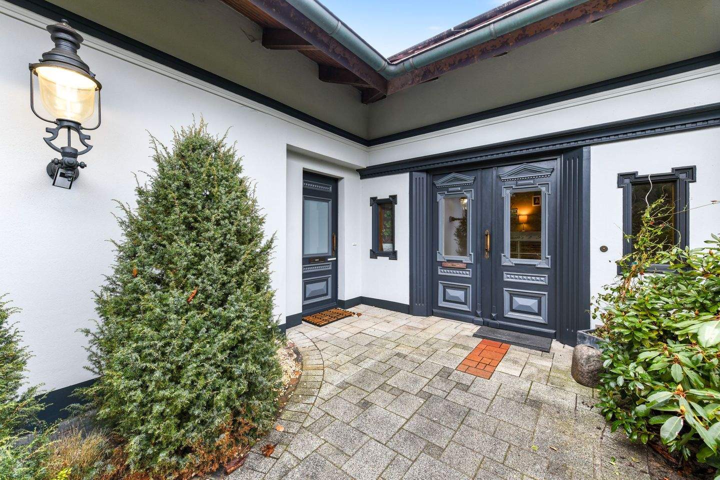 Immobilie in Leezen - Begehrte Seelage : 400 m² Wohnkomfort auf parkähnlichem Anwesen - Bild 2