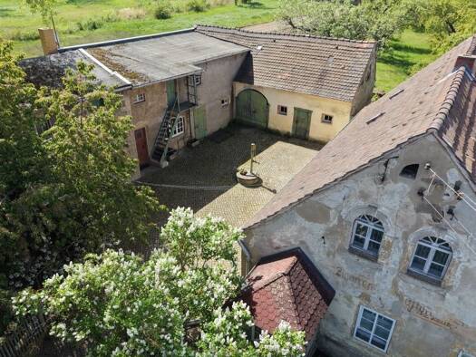 Bauernhaus zum Kauf 89.000 € 6 Zimmer 90 m² 2.070 m² Grundstück Zschaiten Nünchritz 01612