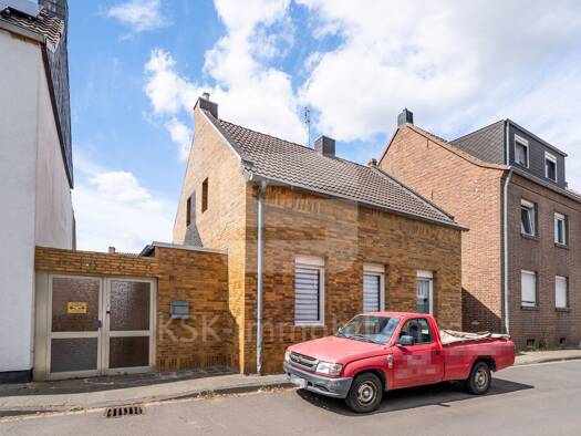 Einfamilienhaus zum Kauf 320.000 € 5 Zimmer 137,8 m² 1.991 m² Grundstück Kierdorf Erftstadt 50374