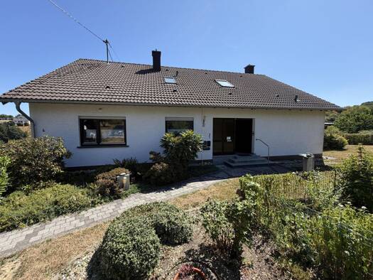 Mehrfamilienhaus zum Kauf 215.000 € 13 Zimmer 300 m² 1.543 m² Grundstück frei ab sofort Berglicht 54426