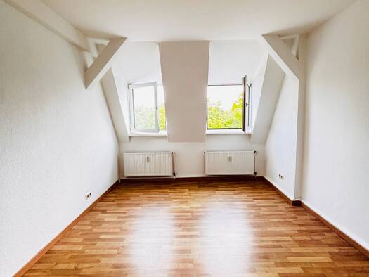 Wohnung zur Miete 450 € 2 Zimmer 54,7 m² 4. Geschoss frei ab sofort Huttenstraße 53 Lutherplatz Süd 06110