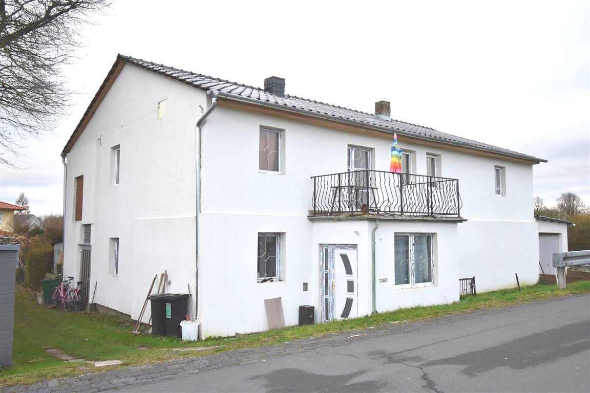 Einfamilienhaus zum Kauf 195.000 € 9 Zimmer 140 m²<br/>Wohnfläche 435 m²<br/>Grundstück ab sofort<br/>Verfügbarkeit Katlenburg Katlenburg-Lindau 37191