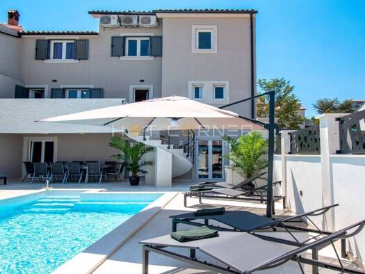 Haus zum Kauf 750.000 € 8 Zimmer 285 m² Banjole, Medulin Banjole