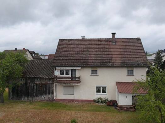 Einfamilienhaus zum Kauf 109.000 € 8 Zimmer 143 m² 834 m² Grundstück Mantel 92708