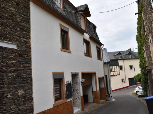 Einfamilienhaus zum Kauf 130.000 € 6 Zimmer 120 m² 307 m² Grundstück Piesport 54498