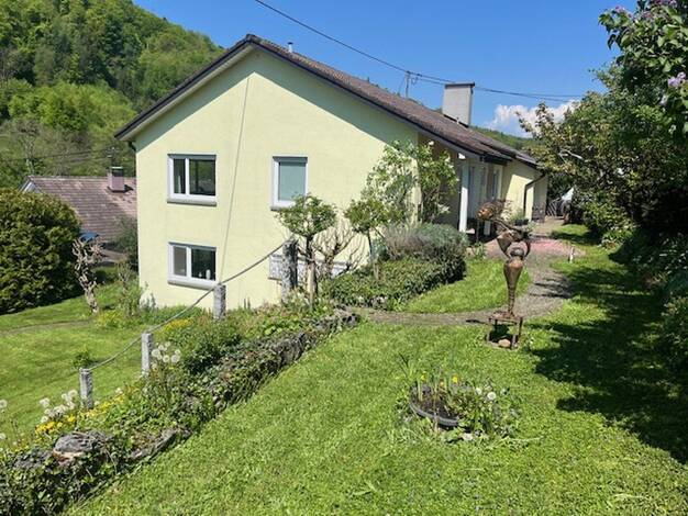 Einfamilienhaus zum Kauf provisionsfrei 659.000 € 10 Zimmer 177 m² 1.142 m² Grundstück Rebetsmatt 30 Degerfelden Rheinfelden (Baden) 79618