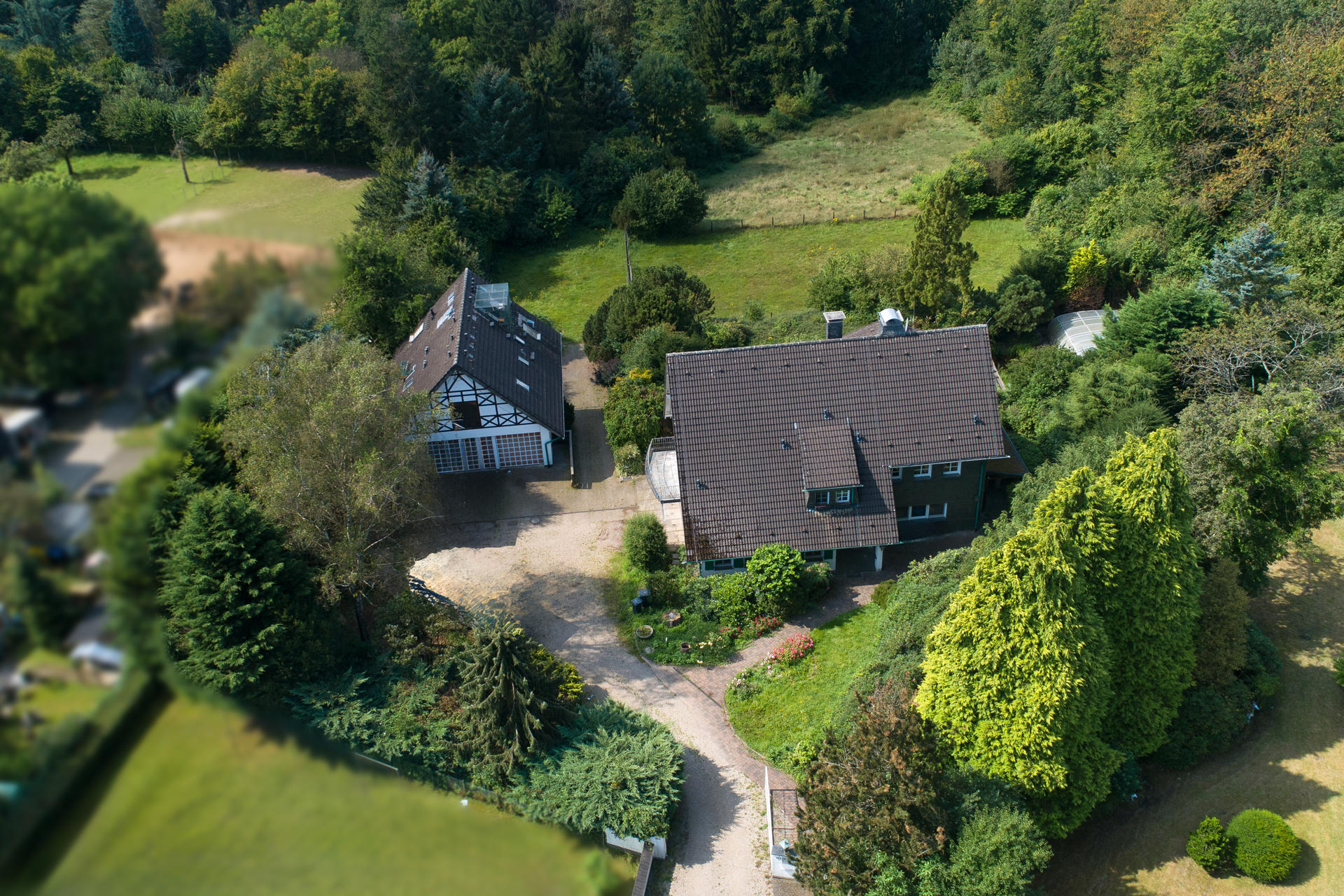 Einfamilienhaus zum Kauf 1.195.000 € 8 Zimmer 339 m²<br/>Wohnfläche 6.500 m²<br/>Grundstück Burg - Dorperhof Solingen 42659