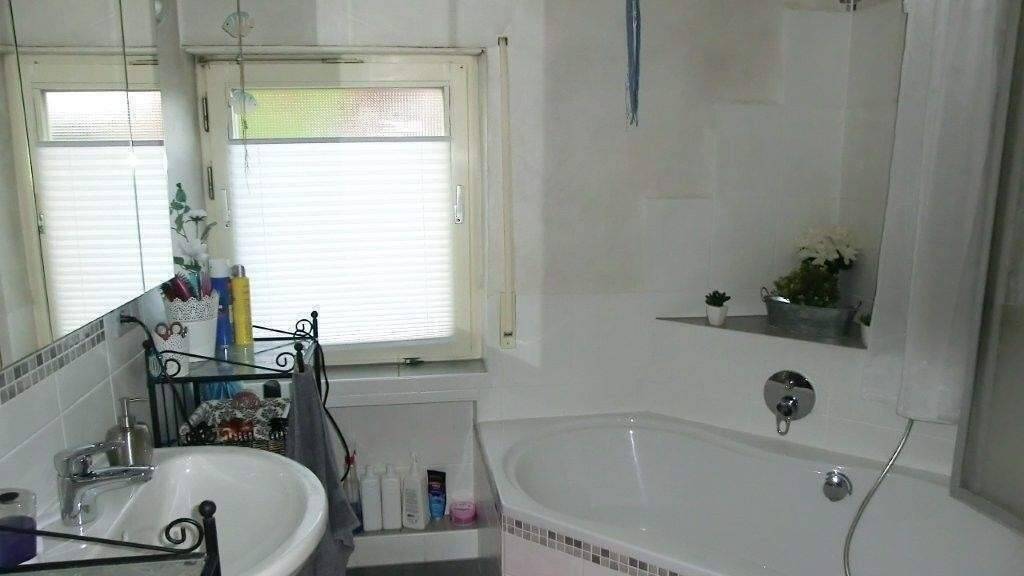 Mehrfamilienhaus zum Kauf 474.000 € 10 Zimmer 240 m² 581 m² Grundstück frei ab 01.03.2026 Niederwerrn 97464