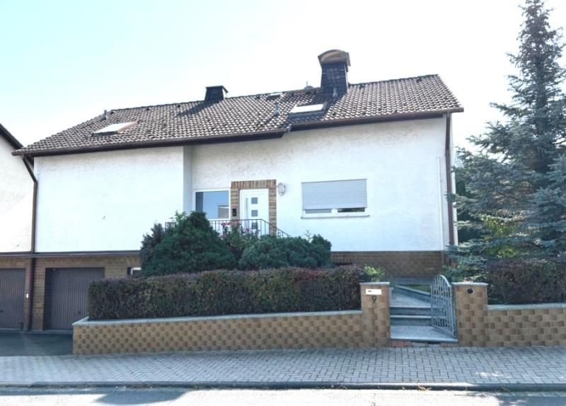 Mehrfamilienhaus zum Kauf 498.000 € 7 Zimmer 172,3 m²<br/>Wohnfläche 628 m²<br/>Grundstück ab sofort<br/>Verfügbarkeit Anspach Neu-Anspach 61267