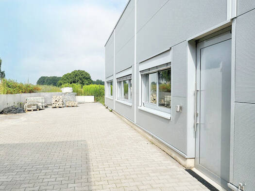Lagerhalle zur Miete 1.218 m² Lagerfläche teilbar ab 250 m² Eickum Herford 32051