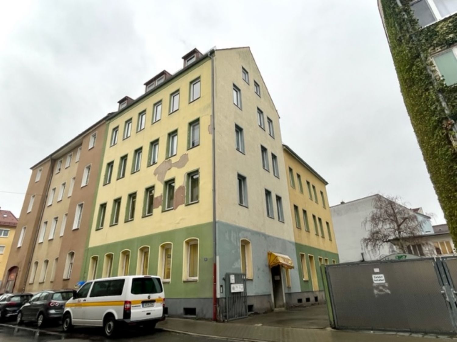 Wohn- und Geschäftshaus zum Kauf als Kapitalanlage geeignet 1.997.000 € 25 Zimmer 849 m²<br/>Fläche 650 m²<br/>Grundstück Wöhrd Nürnberg 90489