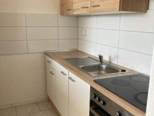 Wohnung zur Miete 331 € 3 Zimmer 57,1 m² 4. Geschoss frei ab sofort Gustav-Jeuthe-Straße 13 Süd Dessau-Roßlau 06849