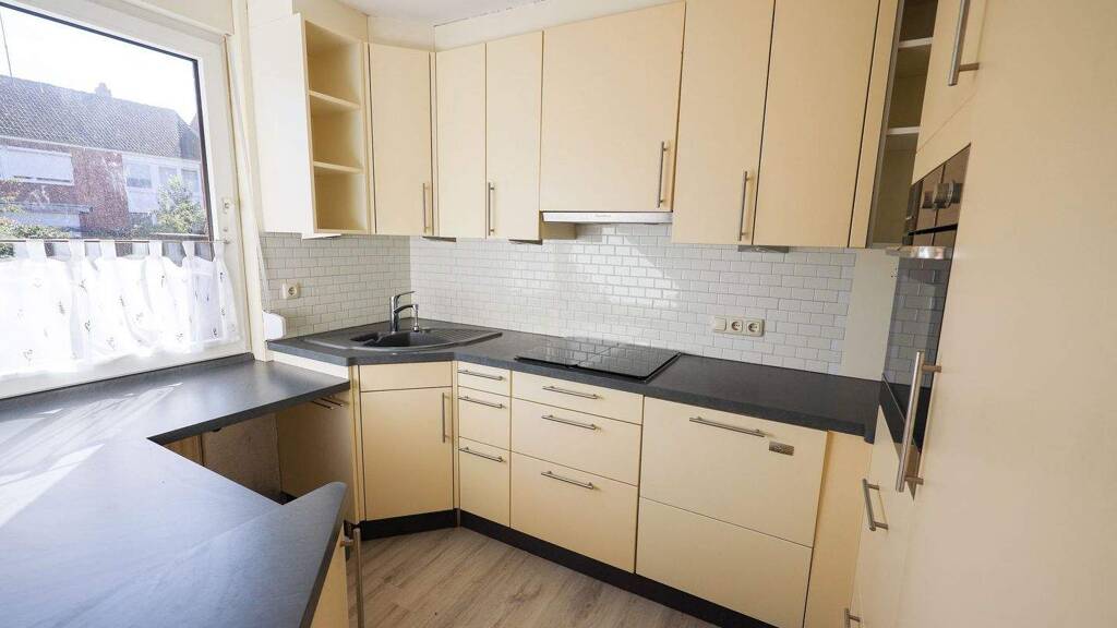 Reihenmittelhaus zum Kauf 250.000 € 3,5 Zimmer 100 m² 150 m² Grundstück St. Jürgen Lübeck 23562