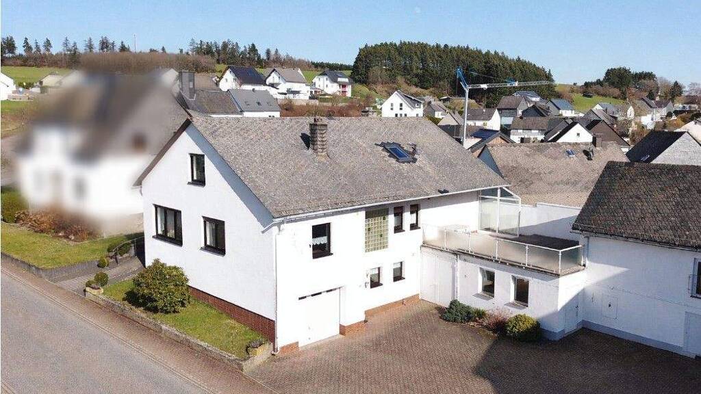 Einfamilienhaus zum Kauf 225.000 € 6 Zimmer 160 m² 644 m² Grundstück Schauren 56865