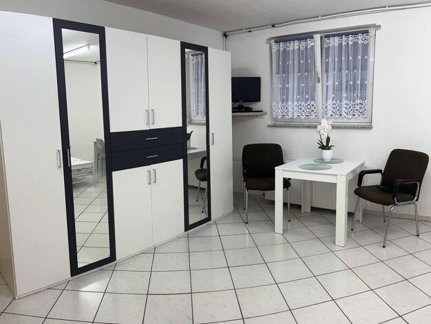 Wohnung zur Miete 700 € 1,5 Zimmer 35 m² Souterrain, 1. Geschoss Kerpen 50170