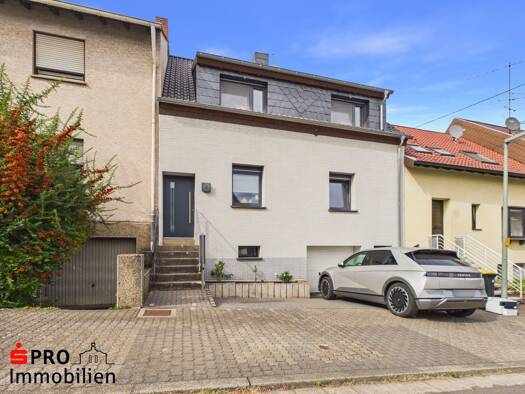 Reihenmittelhaus zum Kauf 219.000 € 7 Zimmer 137 m² 251 m² Grundstück Püttlingen Püttlingen 66346