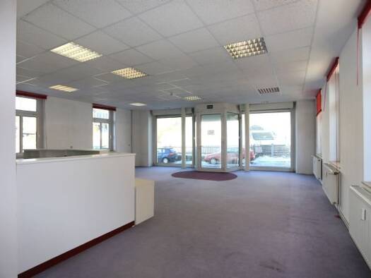 Laden zur Miete 530 € 3 Zimmer 92 m² Verkaufsfläche Rumburger Straße 45 Seifhennersdorf 02782