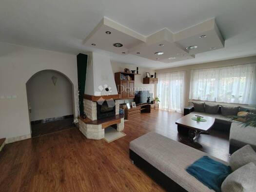 Einfamilienhaus zum Kauf 320.000 € 5 Zimmer 183 m² Centar, Bjelovar Bjelovar 43000