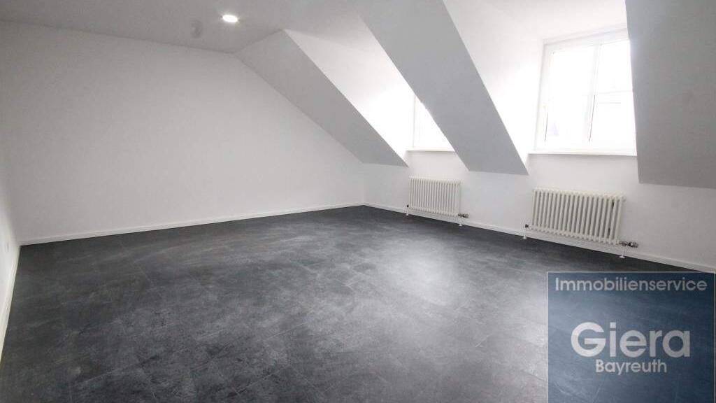 Studio zur Miete 330 € 1 Zimmer 28,5 m² 2. Geschoss frei ab 01.04.2026 City Bayreuth 95444