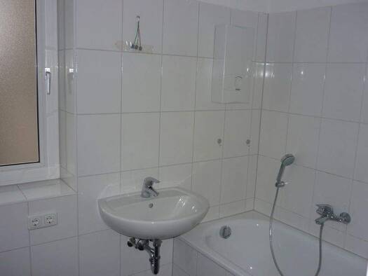 Wohnung zur Miete 793 € 3 Zimmer 85,4 m² 5. Geschoss frei ab 01.01.2026 Heinrich-Hertz-Str. 13 Bruck Erlangen 91058