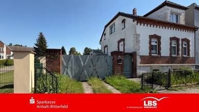 Doppelhaushälfte zum Kauf 45.000 € 5 Zimmer 120 m² 751 m² Grundstück Aken Aken 06385