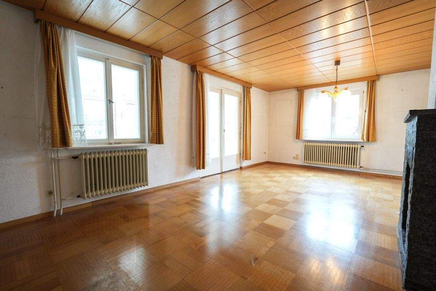 Immobilie in Hasel - Wohnhaus mit zwei Wohneinheiten & vielseitigem Werkstattgebäude in Hasel - Bild 2