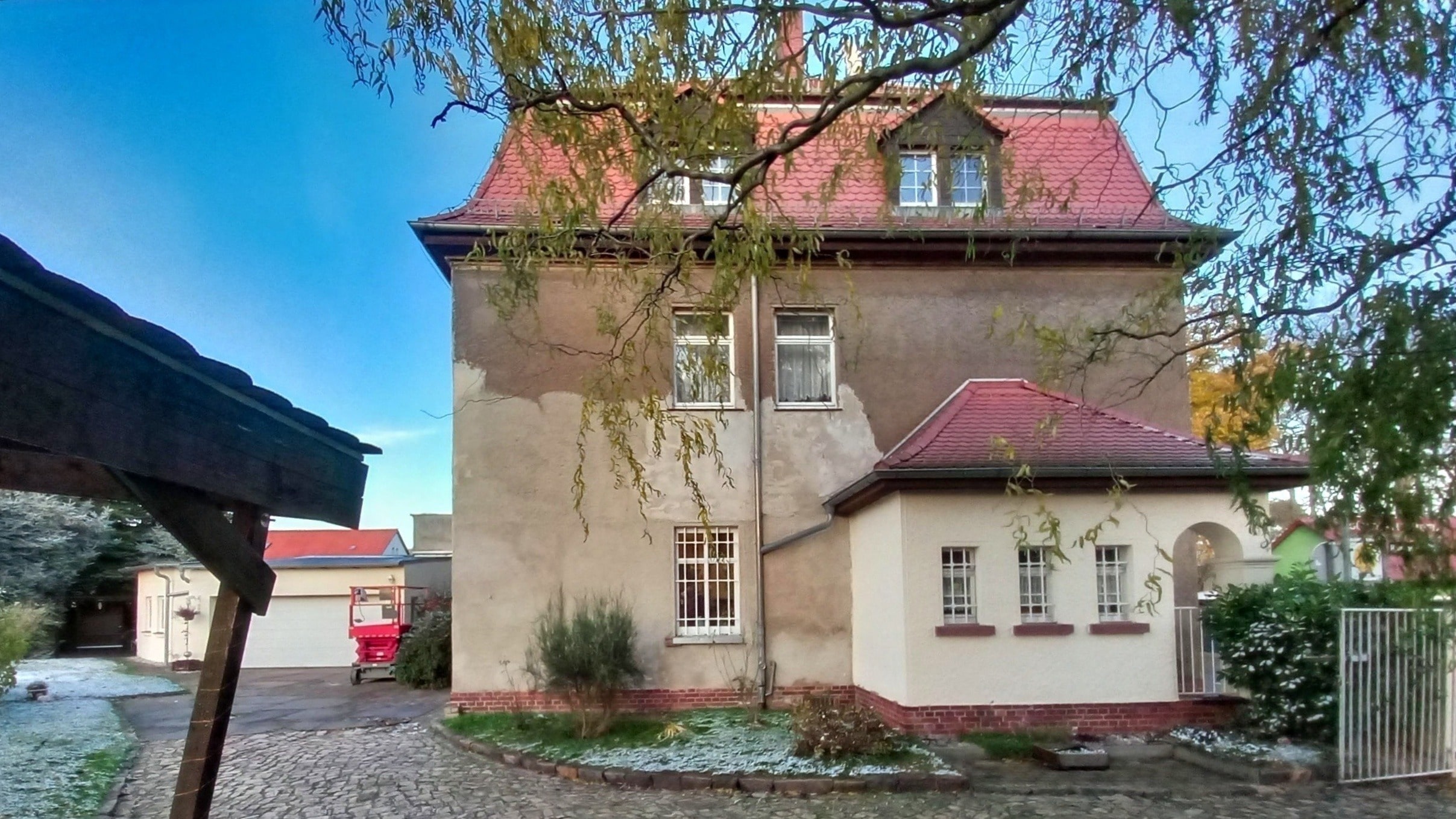 Mehrfamilienhaus zum Kauf provisionsfrei 275.000 € 13 Zimmer 208 m²<br/>Wohnfläche 710 m²<br/>Grundstück Regis-Breitingen Regis-Breitingen 04565