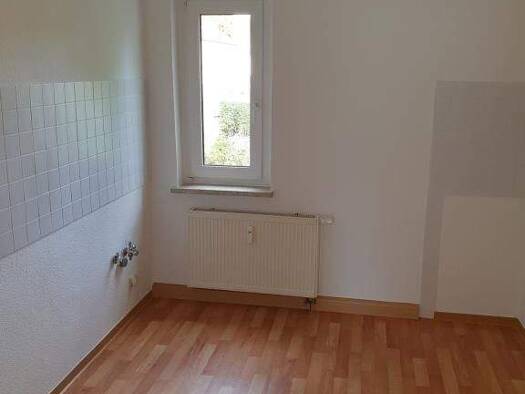 Wohnung zur Miete 419 € 3 Zimmer 59,8 m² EG Schillerstraße 24 Zwenkau 04442