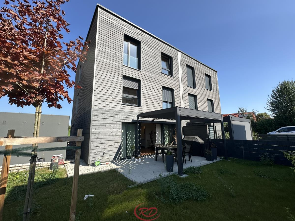 Doppelhaushälfte zur Miete 1.415 € 5 Zimmer 156 m²<br/>Wohnfläche 216,7 m²<br/>Grundstück 01.11.2024<br/>Verfügbarkeit Geiselhöring Geiselhöring 94333