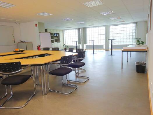 Büro-/Praxisfläche zur Miete 1.975 € 5 Zimmer 220 m² Bürofläche Hallstadt Hallstadt 96103