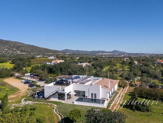 Haus zum Kauf 2.650.000 € 14.040 m² Grundstück Conceição e Estoi 8005