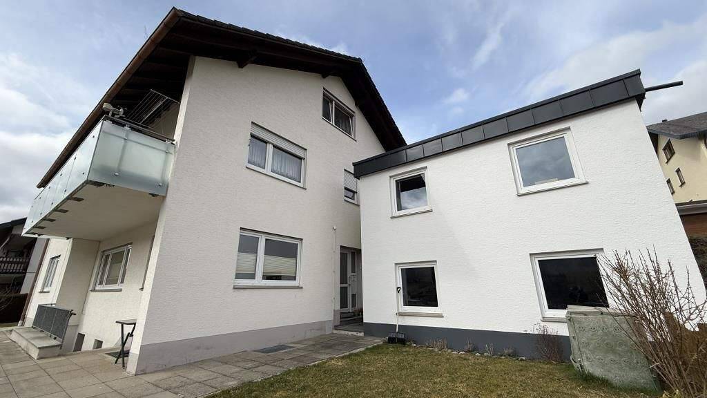 Haus zum Kauf 420.000 € 11 Zimmer 245 m² 1.547 m² Grundstück frei ab sofort Stadtgebiet Vöhrenbach 78147