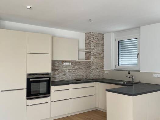 Wohnung zur Miete 1.100 € 2 Zimmer 70,9 m² 5. Geschoss frei ab sofort Gailingen 78262