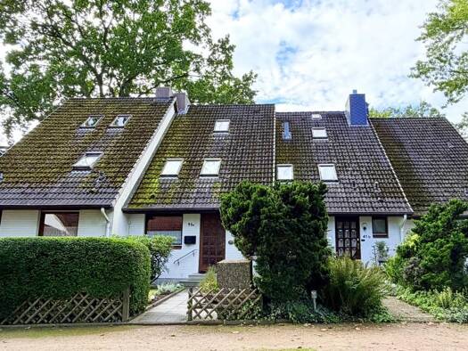 Reihenmittelhaus zum Kauf 380.000 € 3 Zimmer 89,2 m² 295 m² Grundstück Adolfstraße 41 a Ahrensburg 22926
